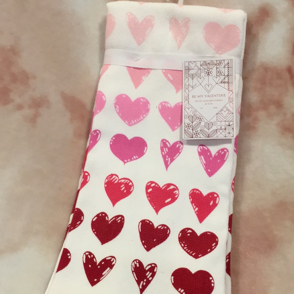 Be My Valentine Ombre Hearts Kitchen Towel Set of Two NWT 16x26” Cotton Oekotex